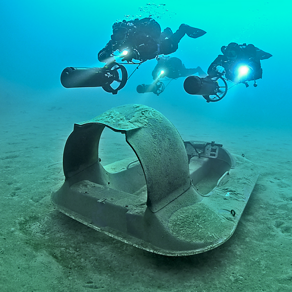 SDI Diver Propulsion Vehicle Diver